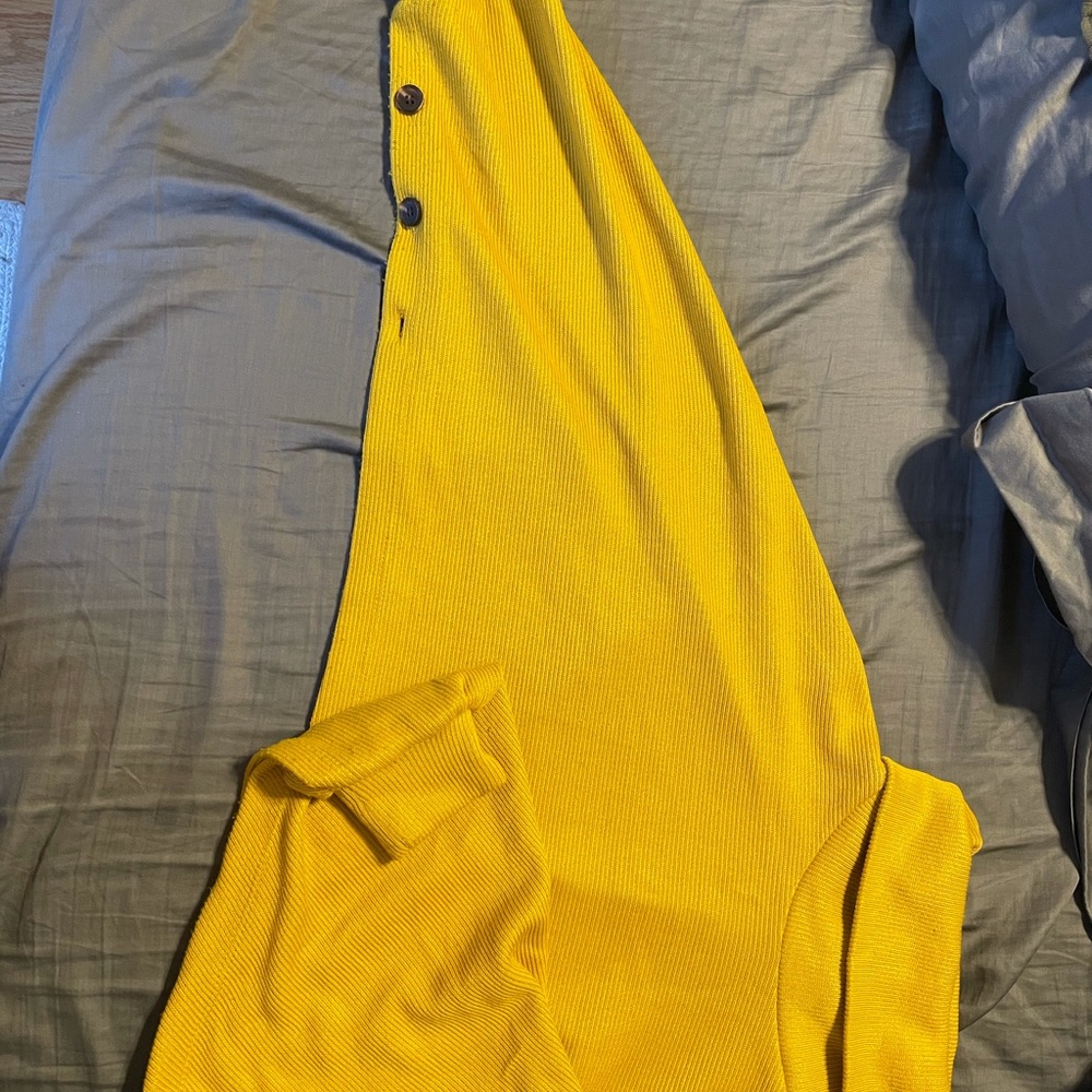 Yellow cropped sweater